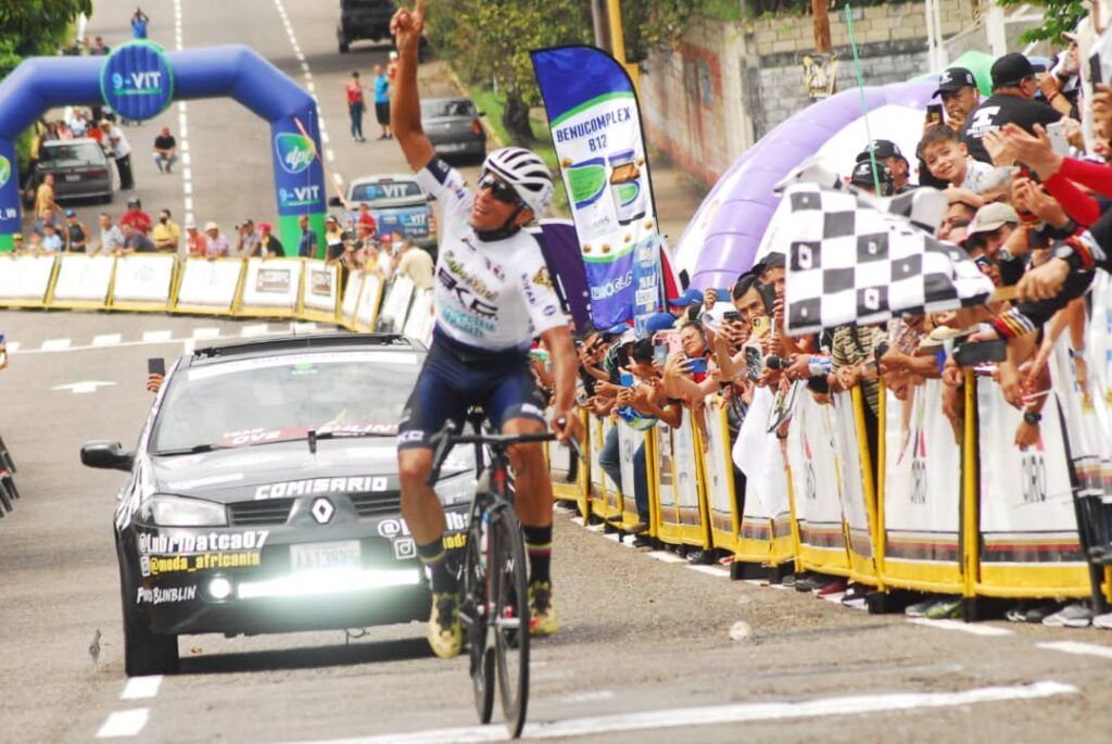 Franklin Lugo da primer golpe y es nuevo líder de la Vuelta al Táchira